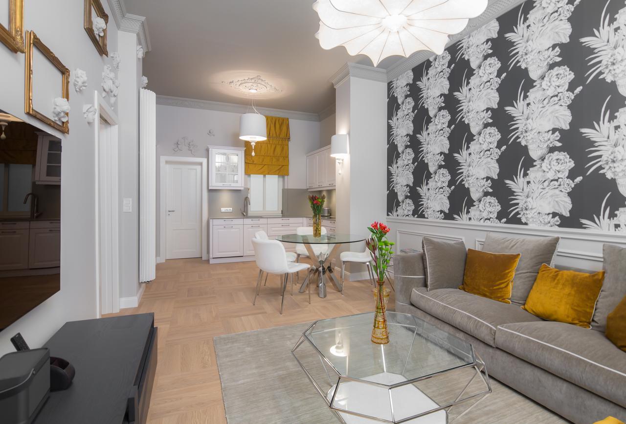 Rubin Luxury Apartments (Adults Only) 卡罗维发利 外观 照片