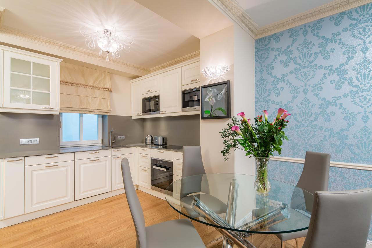 Rubin Luxury Apartments (Adults Only) 卡罗维发利 外观 照片