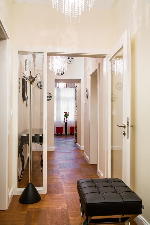 Rubin Luxury Apartments (Adults Only) 卡罗维发利 外观 照片